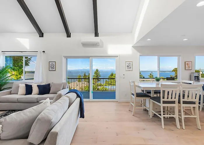 Peaceful Island Getaway, Port Susan Views With Bbq & Playroom