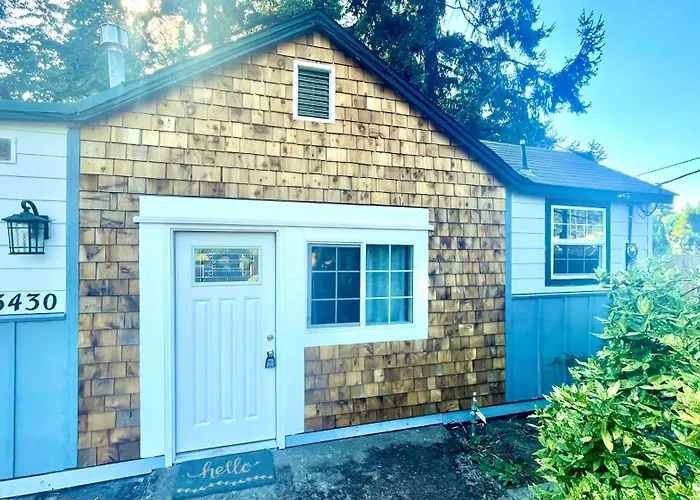 Entire Farmhouse - Great For Longer Stays