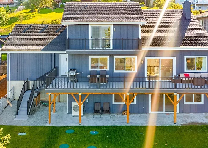 Peaceful Island Getaway, Port Susan Views With Bbq & Playroom