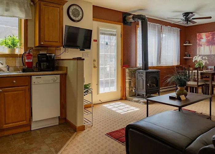 Alpenglow One Bedroom One Bath - A18