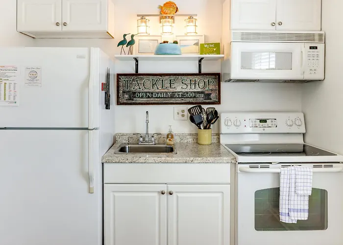 Oak Island Condo W/ Ocean View: Steps To Beach!