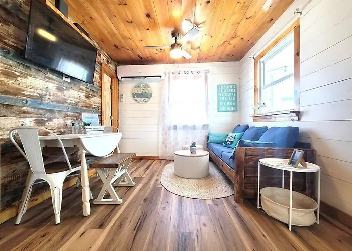 Sea & Sun Cottage #1