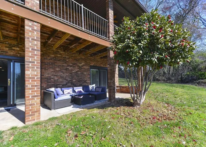 Southern Breeze On Lake Norman