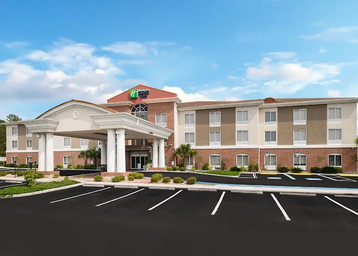 Holiday Inn Express & Suites Spring Hill By Ihg