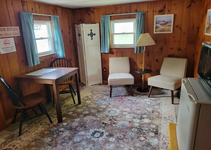 Weirs Beach Motel & Cottages