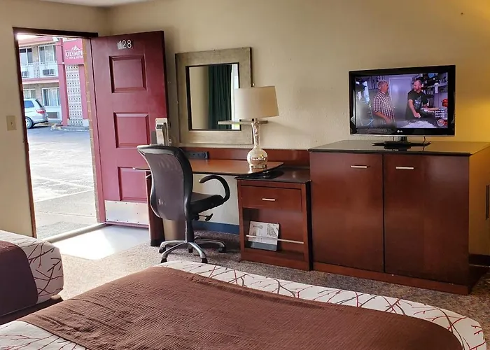 Olympic Inn & Suites