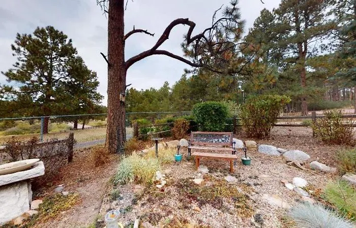 Monument Retreat