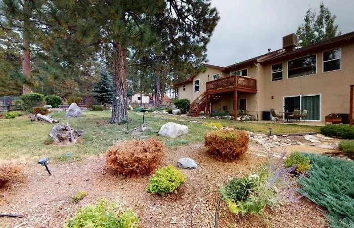 Monument Retreat