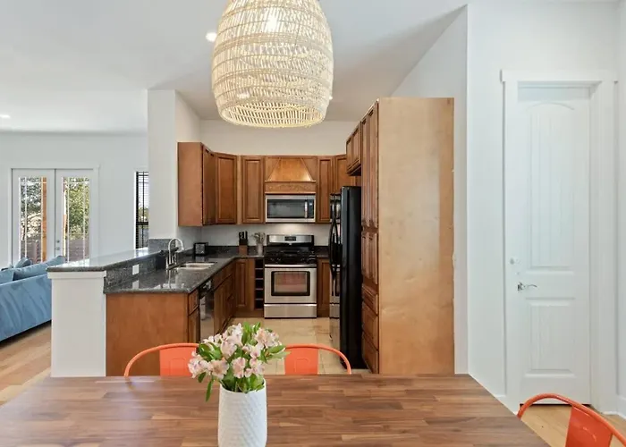 Bright 3Br Home - East Atx - Cowboy Pool - Near Ut