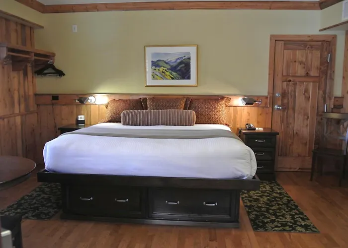 The Green Bridge Inn
