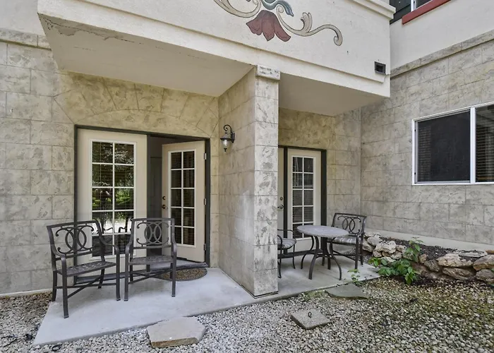 One-Bedroom Villa