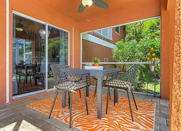 3 Bedroom Villa On Sweetwater Canal New