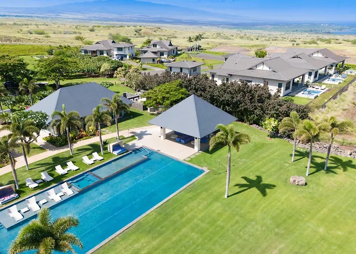 Mauna Kea Beach Escape: Luxurious Private Pool Villa with Ohana Suite