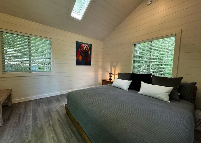 Couples Glamping Cabin-Lazy Bear At Valley Bear Farms Resort