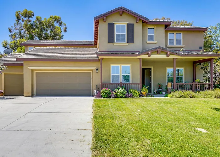 Rio Bravo Country Club Home In Bakersfield W/ Pool