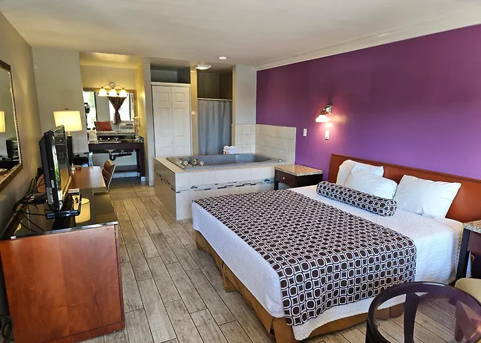 Fullerton Inn
