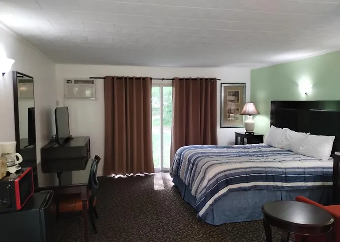 Tri Terrace Motel