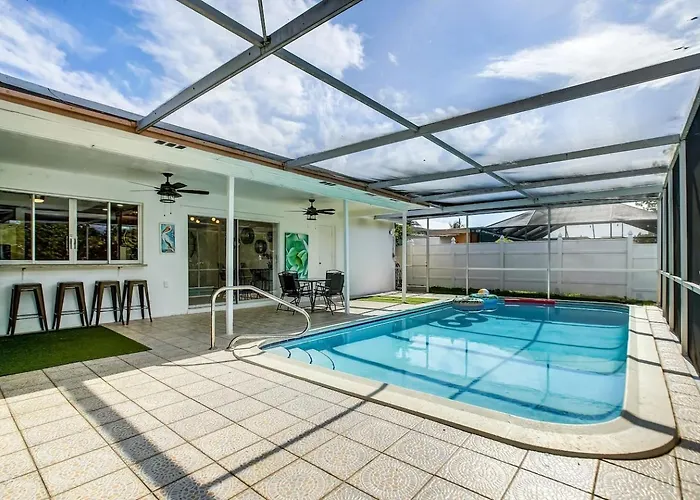 4Br Villa Private Pool Garden Views