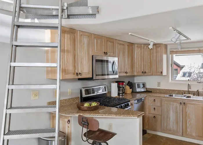 Luxury Condo - Open For Bluegrass