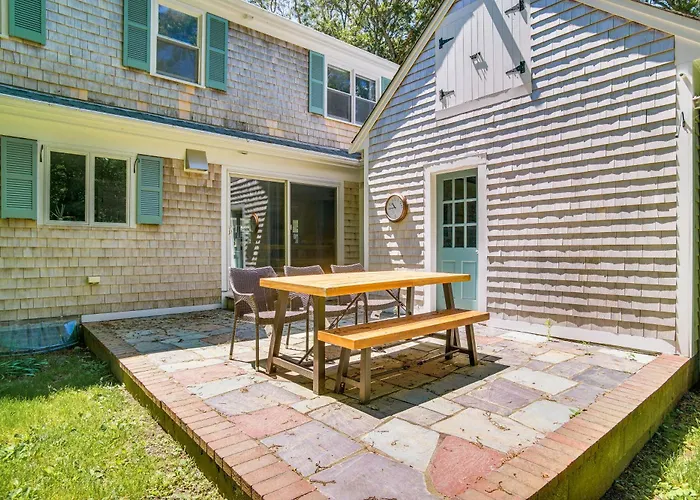 Steps To Beach: Cape Cod Family Retreat W/ Patio