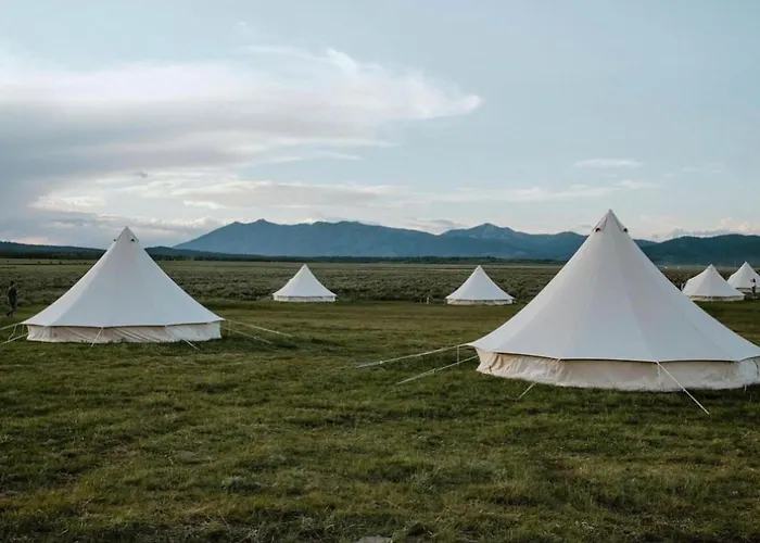 Yellowstone Glamping