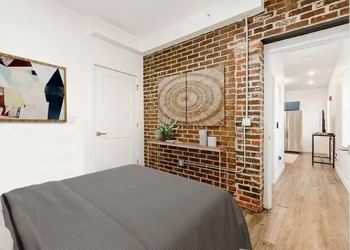Columbus Gem With Pool Table! Pets Welcome!