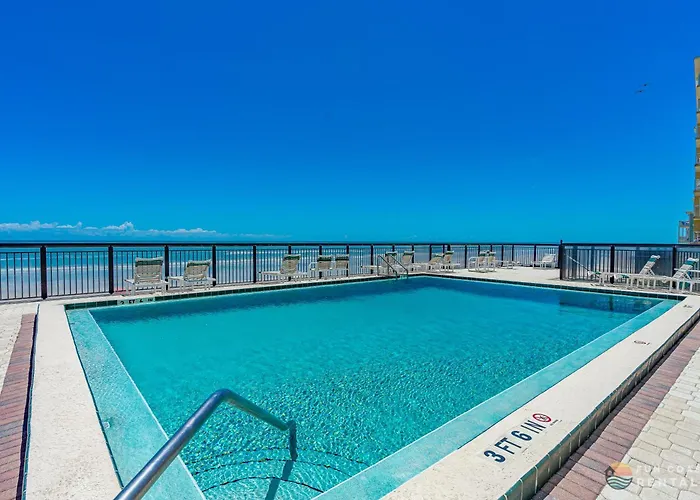 Ocean View Balcony Just Steps To The Beach With Pool, Parking And Wi-Fi!