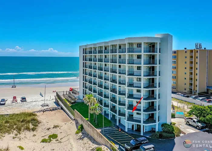 Ocean View Balcony Just Steps To The Beach With Pool, Parking And Wi-Fi!