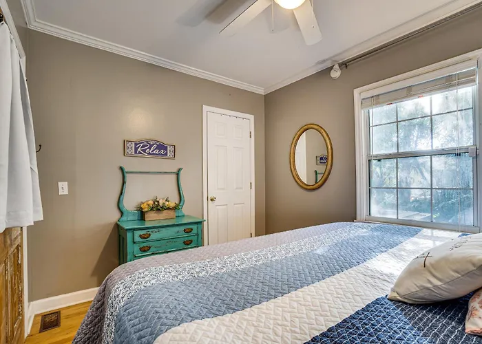 Walk To Mount Dora Historic District: Cozy Home!