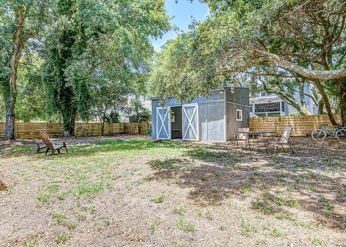 Palm Boulevard 2403