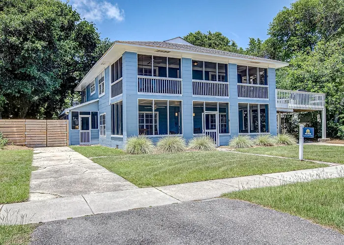 Palm Boulevard 2403