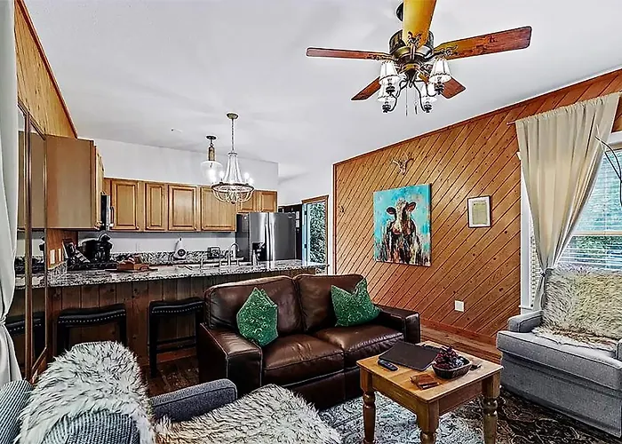 3 Minutes To Posh Downtown Or Majestic Dry Falls