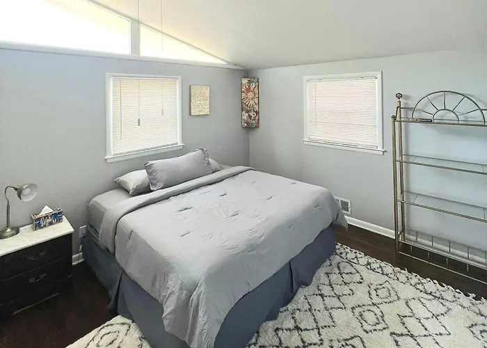 Fully Furnished Home In Decatur Perfect For Extended Stays