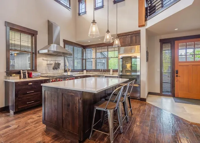 Central Location W/ Suncadia Pool Access