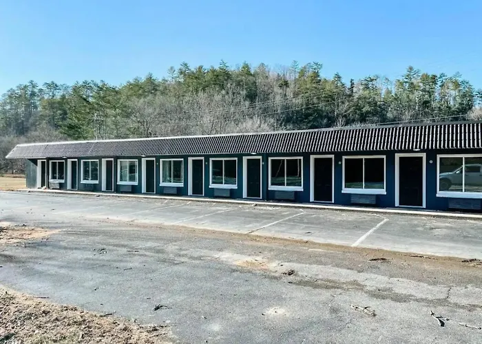 Wildflower Room At The Trailblazer Unit 11