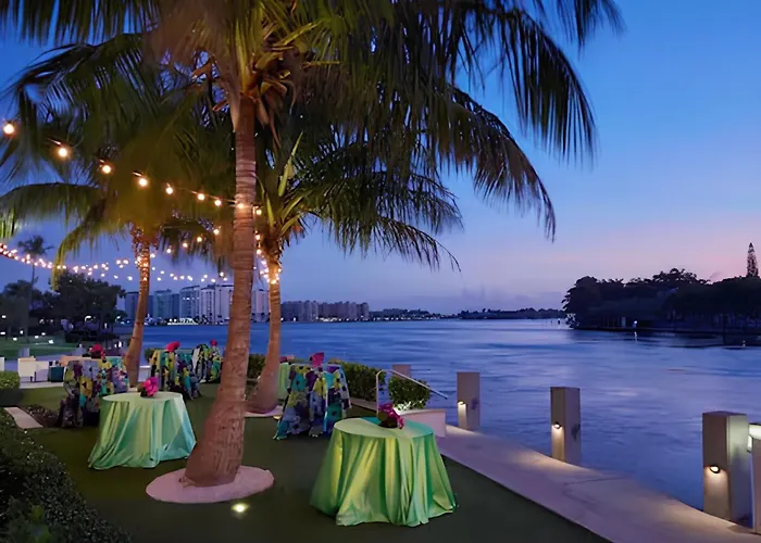 Waterstone Resort & Marina Boca Raton, Curio Collection By Hilton