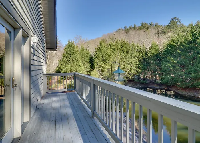 11 Mi To Ski Sapphire: 'Heaven South' Apt W/ Porch
