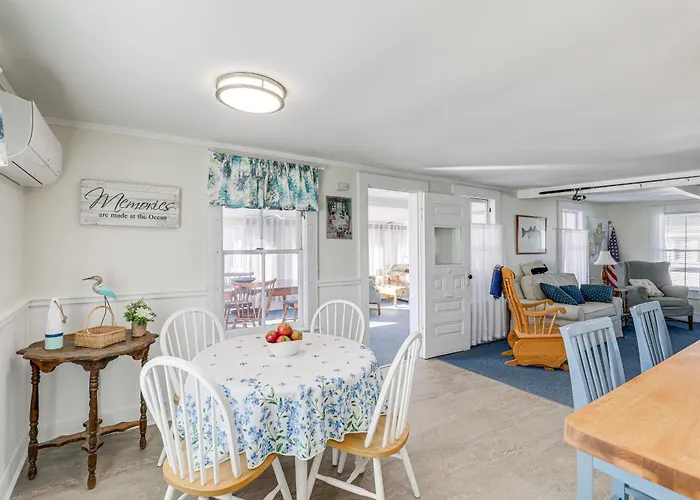 Plum Island Retreat ~ 1-Block Walk To Beach!