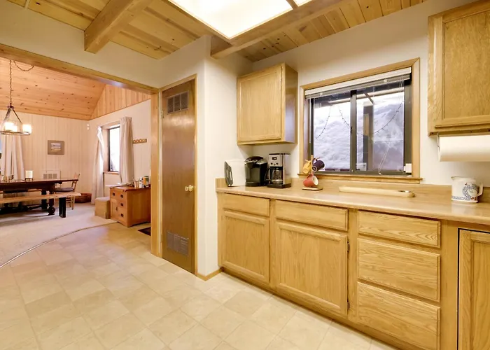 6 Mi To Sugar Bowl Resort: Soda Springs Cabin!