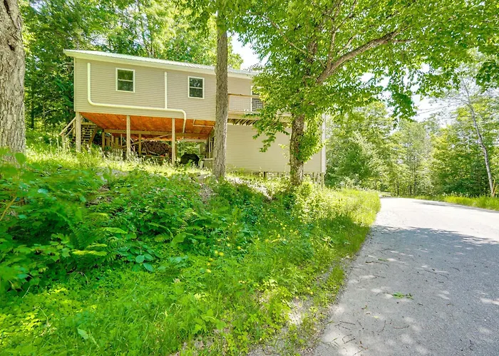 Wilmington Retreat Near Trails, Skiing & Festivals