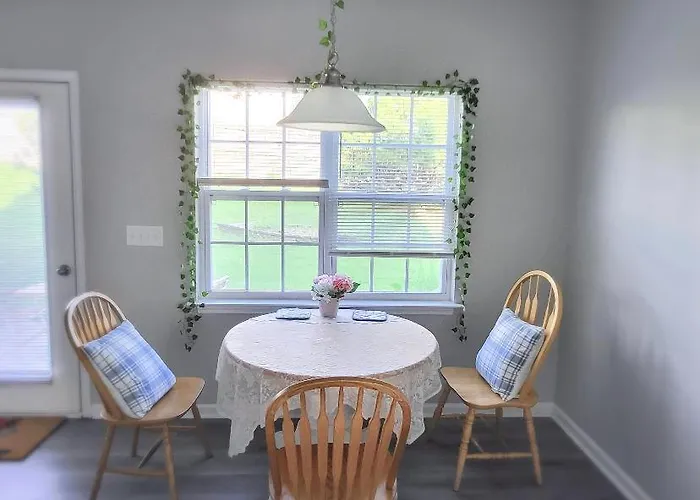Spacious Room With Shared Bathroom
