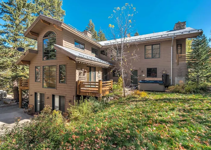Sundance Splendor- 5-Bed Cabin Oasis With Majestic Mountain Views
