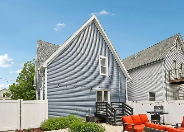 Historic Home In Brewers Hill With Hot Tub!