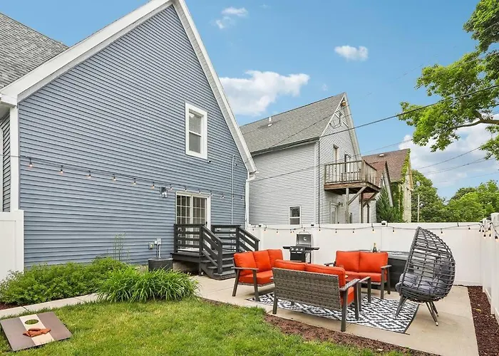Historic Home In Brewers Hill With Hot Tub!