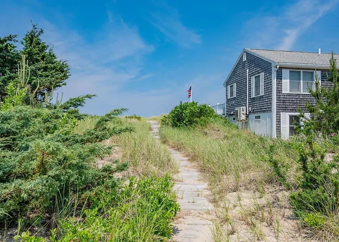 Coastal Chic: Sagamore Beach Private Pool