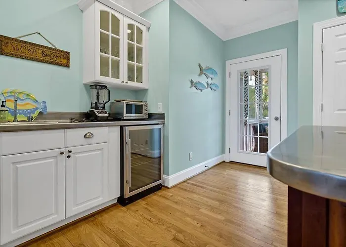 Pompano Pool House