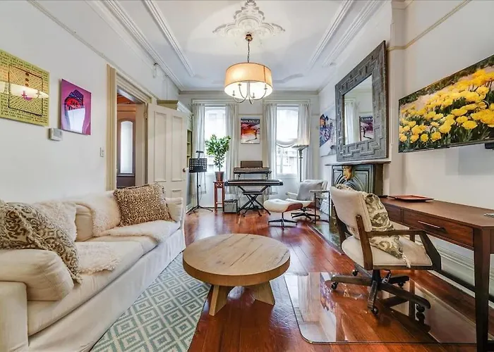 Artist Residence 3 Bedroom Brownstone