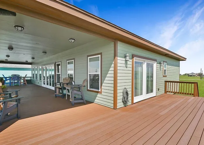 Dancing With Waves Beach House With 3 Bedrooms And 2 Baths