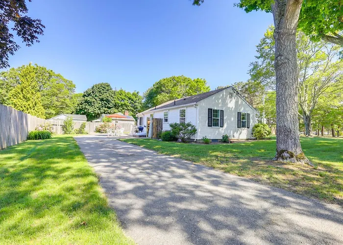 3 Mi To Beaches: South Yarmouth Gem W/ Game Room