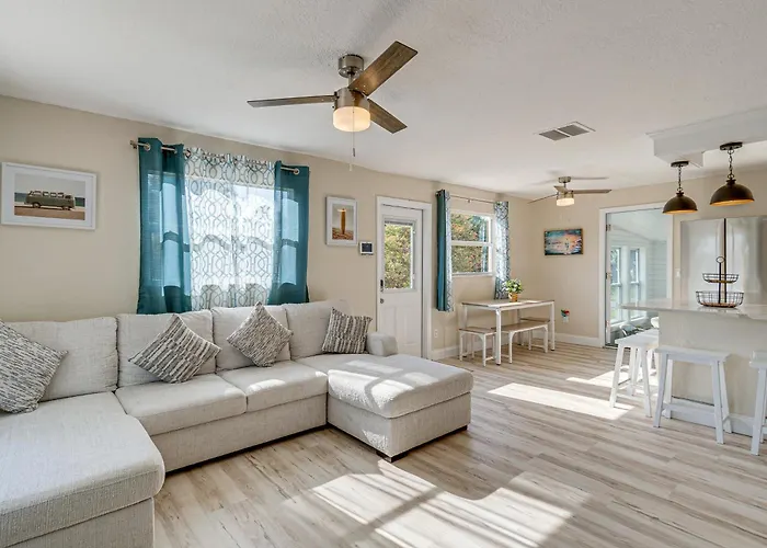 Chic Port Charlotte Home ~ 9 Mi To Englewood Beach